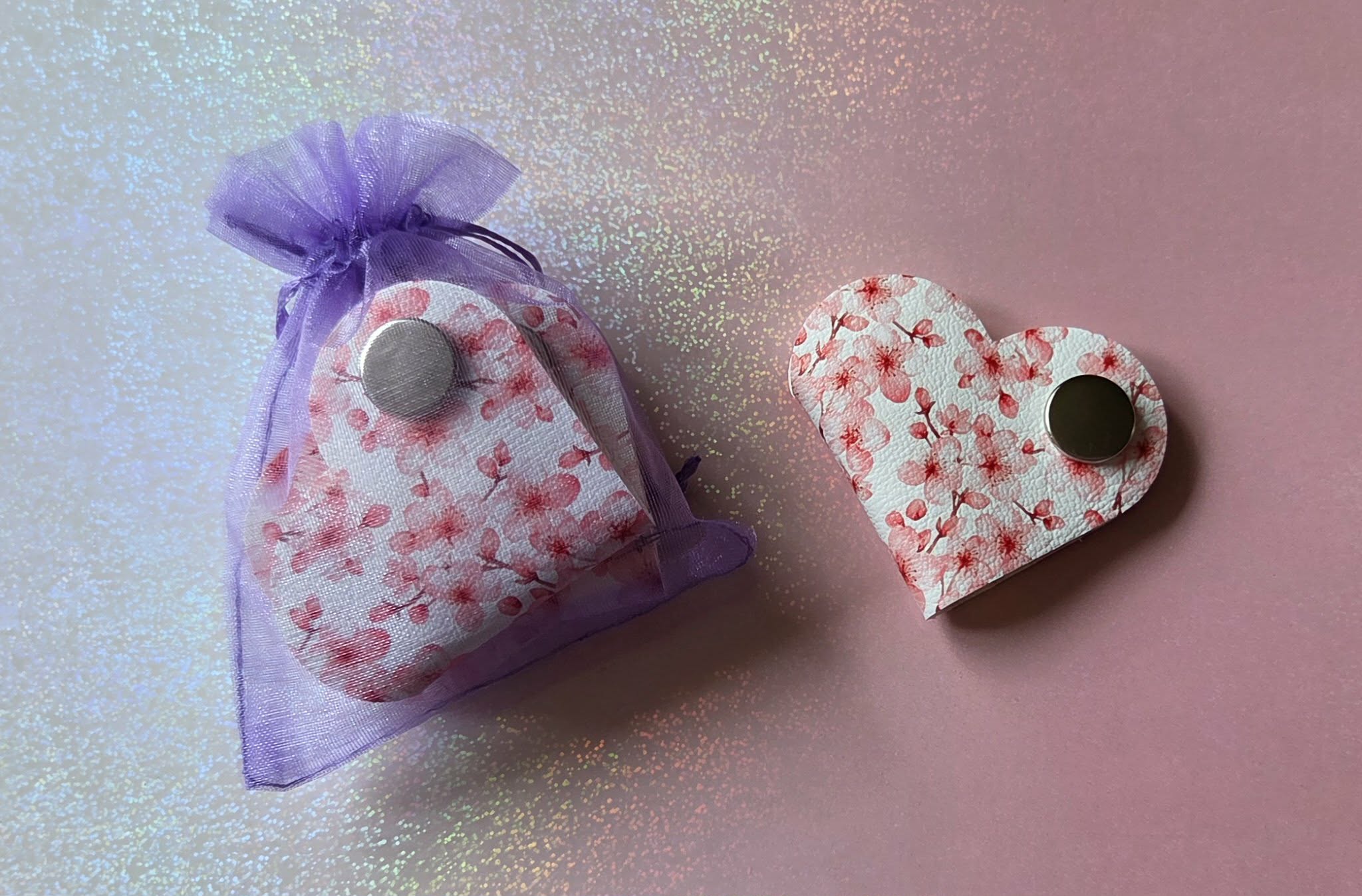 Pack of 5 Heart shaped cable holders